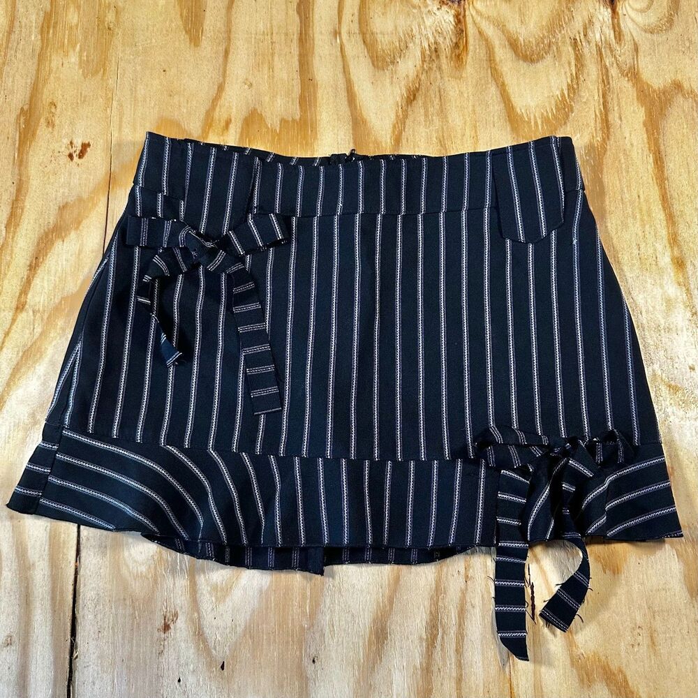 Attempt Black Striped Mini Skirt Size M